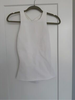 Aritzia White Sculpt Knit Tank Top Size L
